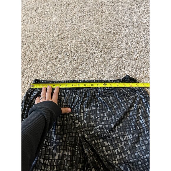 Torrid Leggings Size 1 Women's Black Shiny Sequin Animal Print Pull On Leggings - Picture 7 of 10